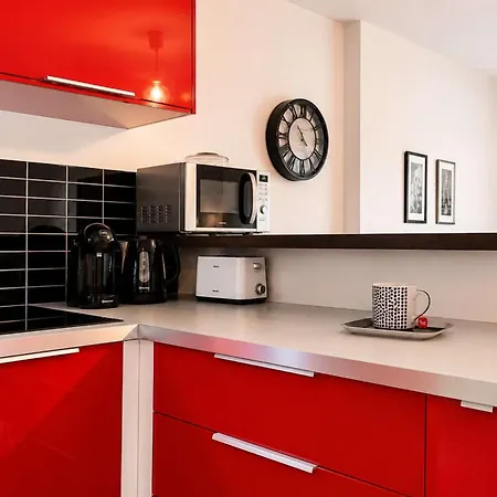 Apartment Felix • Avec Balcon • Parking • Wifi • Tram B A Proximite